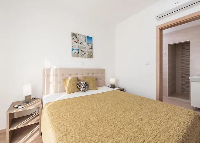Gorgeous Home In Debeljak With Wifi *
