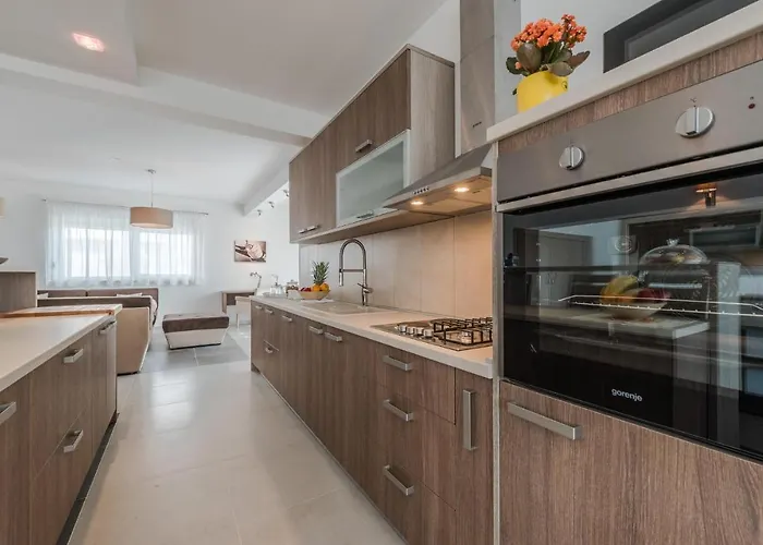 Gorgeous Home In Debeljak With Wifi * Debeljak