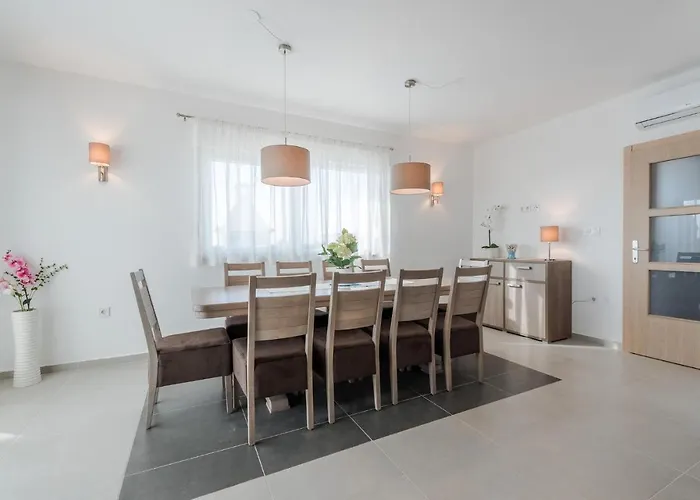 Gorgeous Home In Debeljak With Wifi Dom wakacyjny