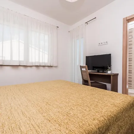 Cozy Home In Debeljak * Debeljak