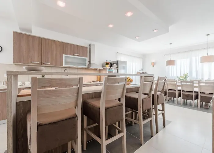 Ferienhaus Gorgeous Home In Debeljak With Wifi Debeljak