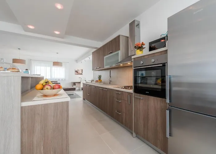 Gorgeous Home In Debeljak With Wifi Дом отдыха Debeljak