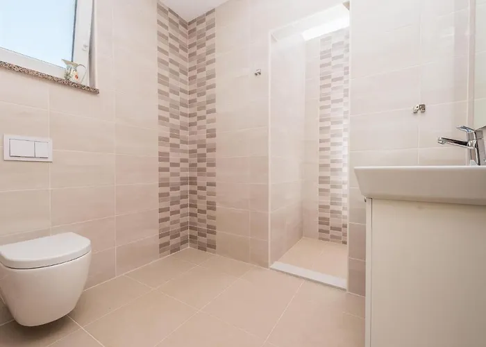 Gorgeous Home In Debeljak With Wifi * Debeljak